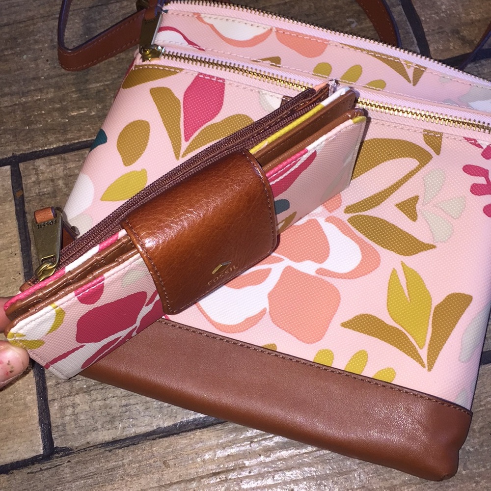 Fossil Crossbody And Wallet Set - image 3